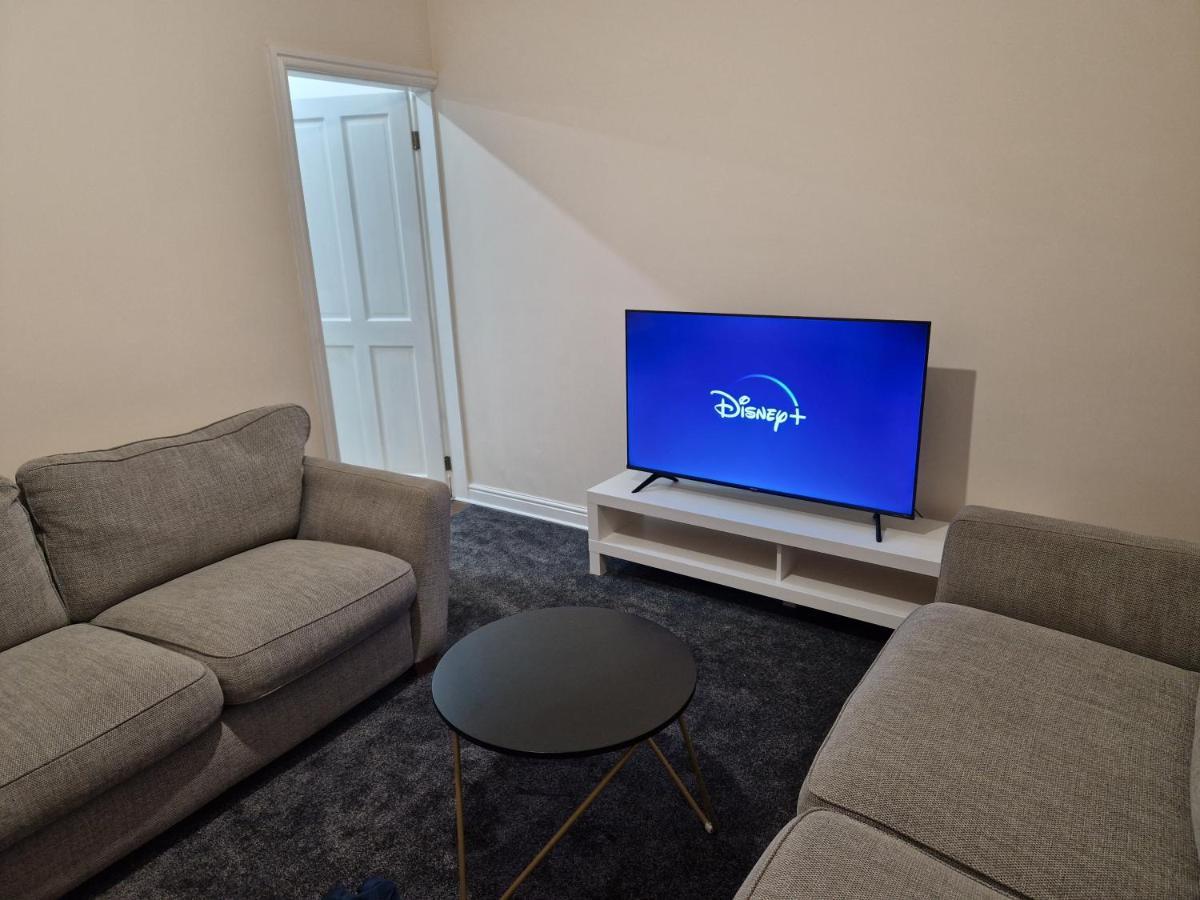 Homely 3-Bed House In Bham 15 Min From City Centre Бирмингем Экстерьер фото