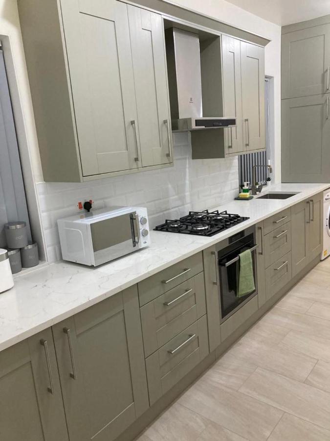 Homely 3-Bed House In Bham 15 Min From City Centre Бирмингем Экстерьер фото